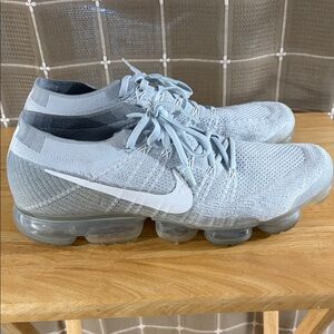 Nike Flyknit VaporMax Sneakers - Light Grey and White